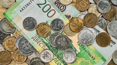 أسعار العملات اليوم الأربعاء 15 فبراير 2023 مقابل الجنيه بنهاية التعاملات البنكية