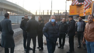 محافظ القليوبية: جار العمل لرفع آثار حادث وقوع كوبري مشاة بشبرا الخيمة