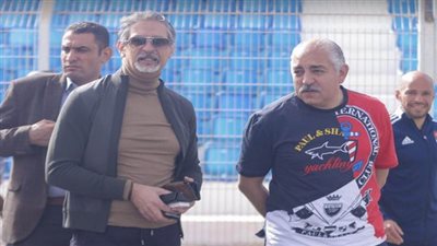 عاجل.. سفير مصر بالسودان يحضر مران الأهلى الختامى استعدادًا لمواجهة الهلال السوداني