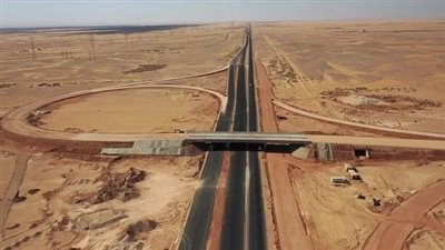 شاهد.. تصوير جوي لأعمال تنفيذ محور دراو التنموي بأسوان