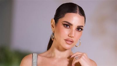 شاهد.. أحدث ظهور لـ درة برفقة زوجها (صورة)