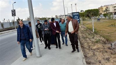 رئيس جهاز مدينة القاهرة الجديدة يواصل جولاته التفقدية بأحياء التجمع الخامس بالمدينة
