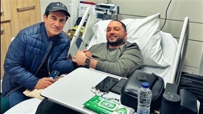 يصيب 1 من مليون.. محمد ثروت يكشف تفاصيل إصابة نجله بمرض نادر