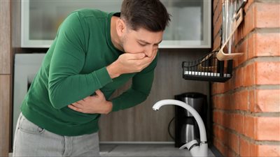 طبيب بلندن: هذا الفيروس مسؤول عن 50% من حالات القيء حول العالم