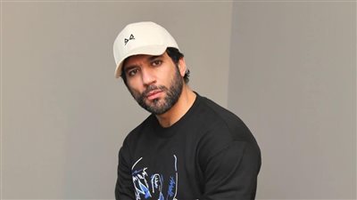 عاجل.. حسن الرداد يعلن تأجيل عرض مسلسل 'محارب' لرمضان 2024