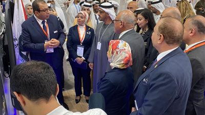 الشيخ محمد بن زايد يتفقد جناح الهيئة العربية للتصنيع بمعرض آيدكس أبوظبي 2023