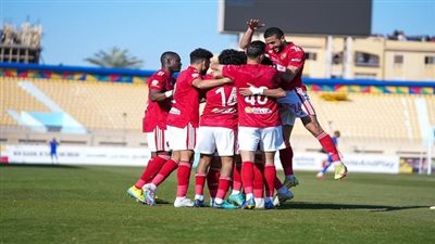 الأهلي يبدع ويضرب أسوان بثلاثية نظيفة في الشوط الأول