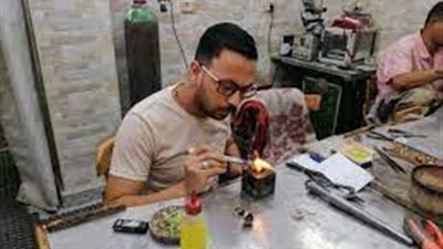 عاجل.. الحكومة توفر قروض لأصحاب ورش الذهب بفائدة ميسرة  وقيمة تصل إلى مليون جنيه