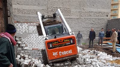 استمرار أعمال تجميل الشوارع وإزالة 3 حالات تعدي على أرض زراعية في نبروه 