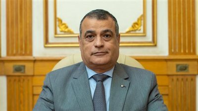 وزير الإنتاج الحربي يعود إلى أرض الوطن بعد انتهاء زيارته لمعرض 