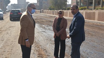 محافظ القليوبية يتفقد أعمال رصف طريق محور الباسوسية وطريق أبو الغيط الحادثة 
