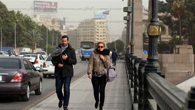 الأرصاد تحذر من الانخداع بالطقس وتخفيف الملابس: 