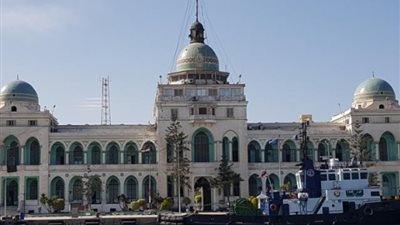 شحن 207 آلاف طن من خام الكلنكر لدول إفريقيا عبر أرصفة ميناء شرق بورسعيد