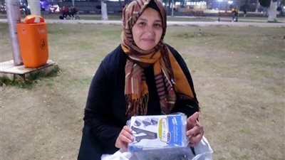 عبير ست بورسعيدية بـ 100 راجل.. بسترزق بالحلال والشانطة فى ايدها