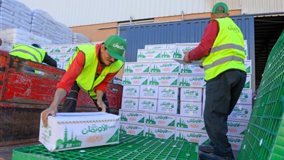 مدير عام الأورمان: تجهيز وتعبئة كراتين رمضان بأسوان