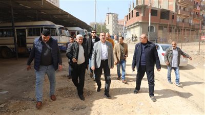 محافظ المنوفية يتابع أعمال الرصف بمنطقة المعدية وقطع الفرمة ببركة السبع