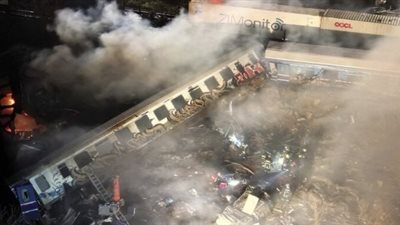 عاجل.. وزير النقل اليوناني يستقيل بعد تصادم قطارين ومقتل 36 شخصًا