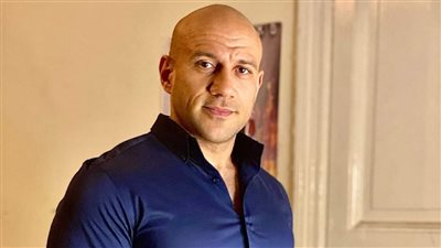 بعد إعلانه الغامض.. تعرف على مفاجأة أحمد مكي لجمهوره غدًا