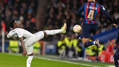 بكلمات نارية.. أراوخو يكشف طريقة إيقاف خطورة فينيسيوس في الكلاسيكو