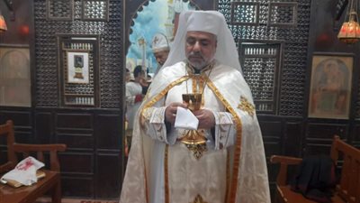 الأنبا عمانوئيل يحتفل بالقداس الإلهي برعية العائلة المقدسة بجراجوس