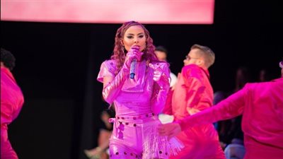 من قلب دبي.. غيثة الحمامصي تبعث بتحية “مخزنية”