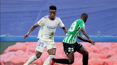 تشكيل ريال مدريد اليوم أمام ريال بيتيس في الدوري الإسباني.. بنزيما يقود خط الهجوم المدريدي