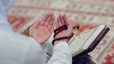 ساعات قليلة وتبدأ ليلة النصف من شعبان.. أكثر الأدعية المستحبة لهذه الليلة 