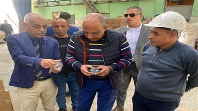 وزير قطاع الأعمال العام يتفقد مصانع شركة النصر للزجاج والبلور