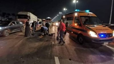 ملامحه اختفت.. سيارة نقل تدهس شخص مجهول علي طريق بورسعيد دمياط