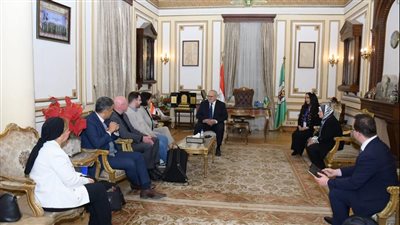 إعلام جامعة القاهرة أول كلية بمصر تتقدم للاعتماد الدولي