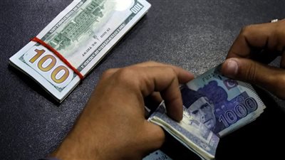 الأزمة الاقتصادية.. كيف تسببت في زيادة أعداد المهاجرين الشباب من باكستان؟