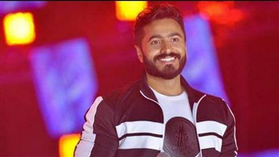 كواليس مكالمة النجم تامر حسني مع البلوجر سارة 