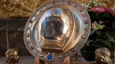 قصة تقديم راس يوحنا المعمدان إلى الفتاة هيورديا على طبق