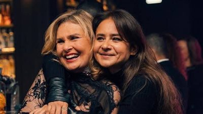 بهذة الطريقة.. نيللي كريم تهنئ يسرا بعيد ميلادها 