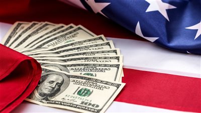 تراجع سعر الدولار خلال تعاملات اليوم الإثنين 13-2-2023