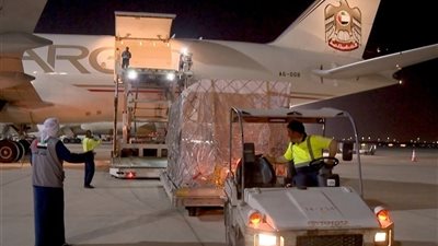 على متنها 14 طنًا.. الإمارات ترسل طائرة مساعدات إلى أوكرانيا