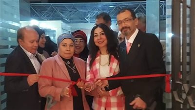 فنانات بورسعيد يشاركن بالريشة في احتفالية اليوم العالمي للمرأة