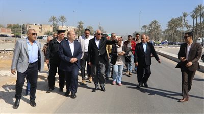 بطول 4 كم.. محافظ الجيزة يتفقد خطة تطوير طريق وترعة المنصورية