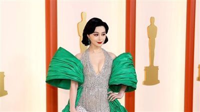 الأخضر يغلب على إطلالة 