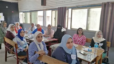مدير تعليم الجيزة يتفقد قاعات التدريب التربوى للناجحين بمسابقة 30 ألف معلم