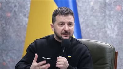الرئيس الأوكراني يفرض عقوبات على 25 مواطنا روسيّا