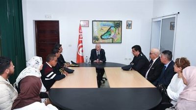 في زيارة مفاجئة.. الرئيس التونسي يتعهد بمتابعة ملف المستشفى الجهوي بغار الدماء