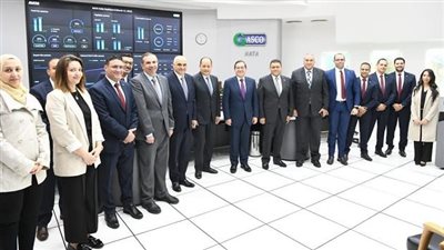 وزير البترول والثروة المعدنية يتفقد تطورات المركز القومى للتحكم فى الشبكة القومية للغازات