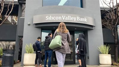 تفاصيل تصفية وإغلاق 3 بنوك أمريكية بسبب الإفلاس (فيديو)