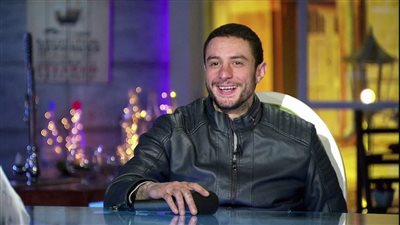 بملابس الحج.. أحمد الفيشاوي يشارك جمهوره صور له