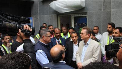 بالمزمار البلدي والخيل.. رئيس 