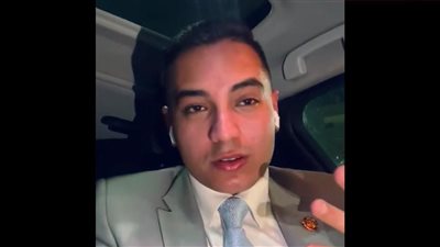 مترجم لغة الإشارة بيشوي عماد باحتفالية 