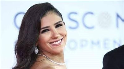 تعرف على شخصية مي عمر في فيلم 