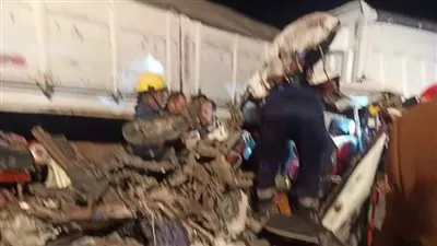 انقلاب ميكروباص بنفق اللبيني.. والعناية الإلهية تنقذ الركاب