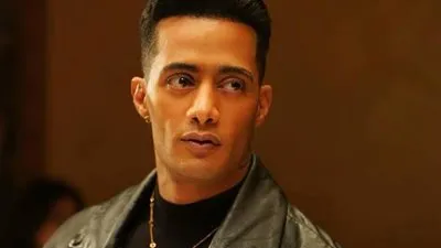 الجمهور يُشبه بعمرو دياب.. محمد رمضان بلوك صادم في أحدث ظهور له